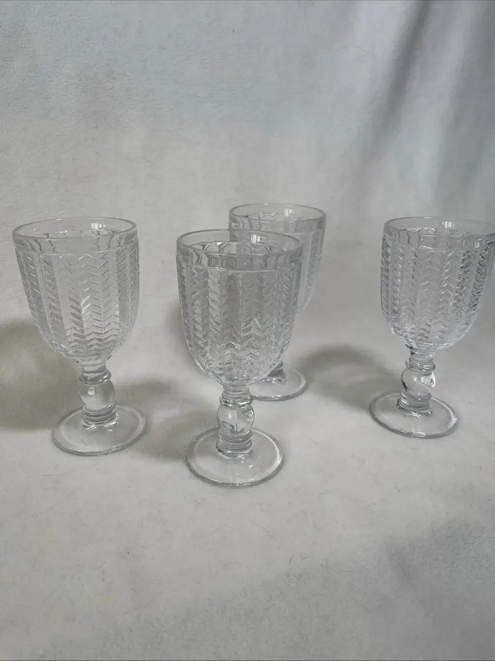 Godinger Carson Modern Vintage Wine Goblets Chevron Design 10 oz., Set of Four